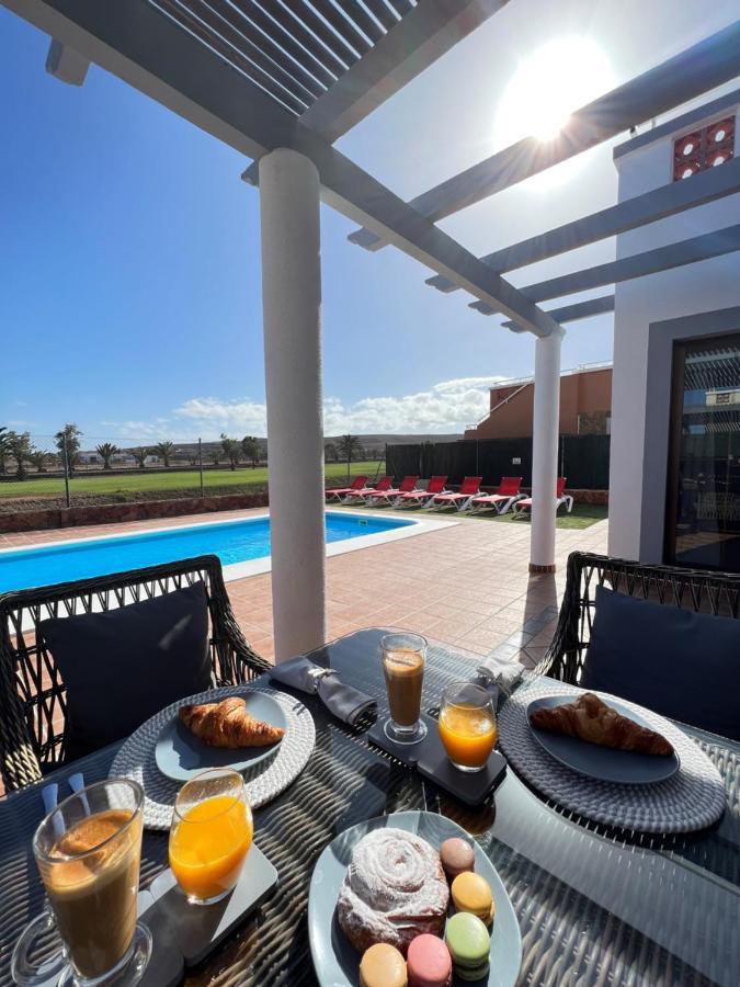 Villa Eva - New To The Market, Fully Refurbished Licensed Villa - Private Pool Caleta De Fuste Exteriör bild