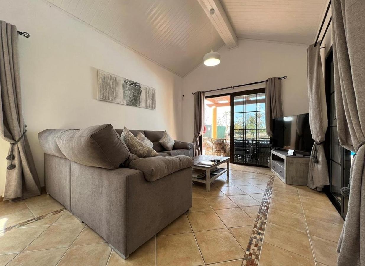 Villa Eva - New To The Market, Fully Refurbished Licensed Villa - Private Pool Caleta De Fuste Exteriör bild