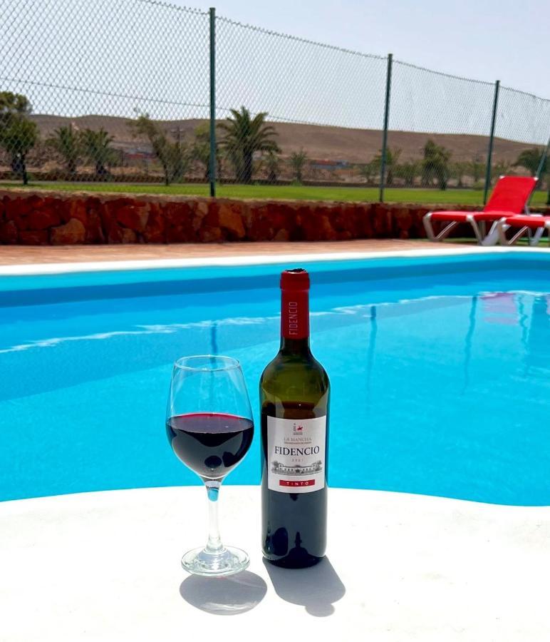 Villa Eva - New To The Market, Fully Refurbished Licensed Villa - Private Pool Caleta De Fuste Exteriör bild