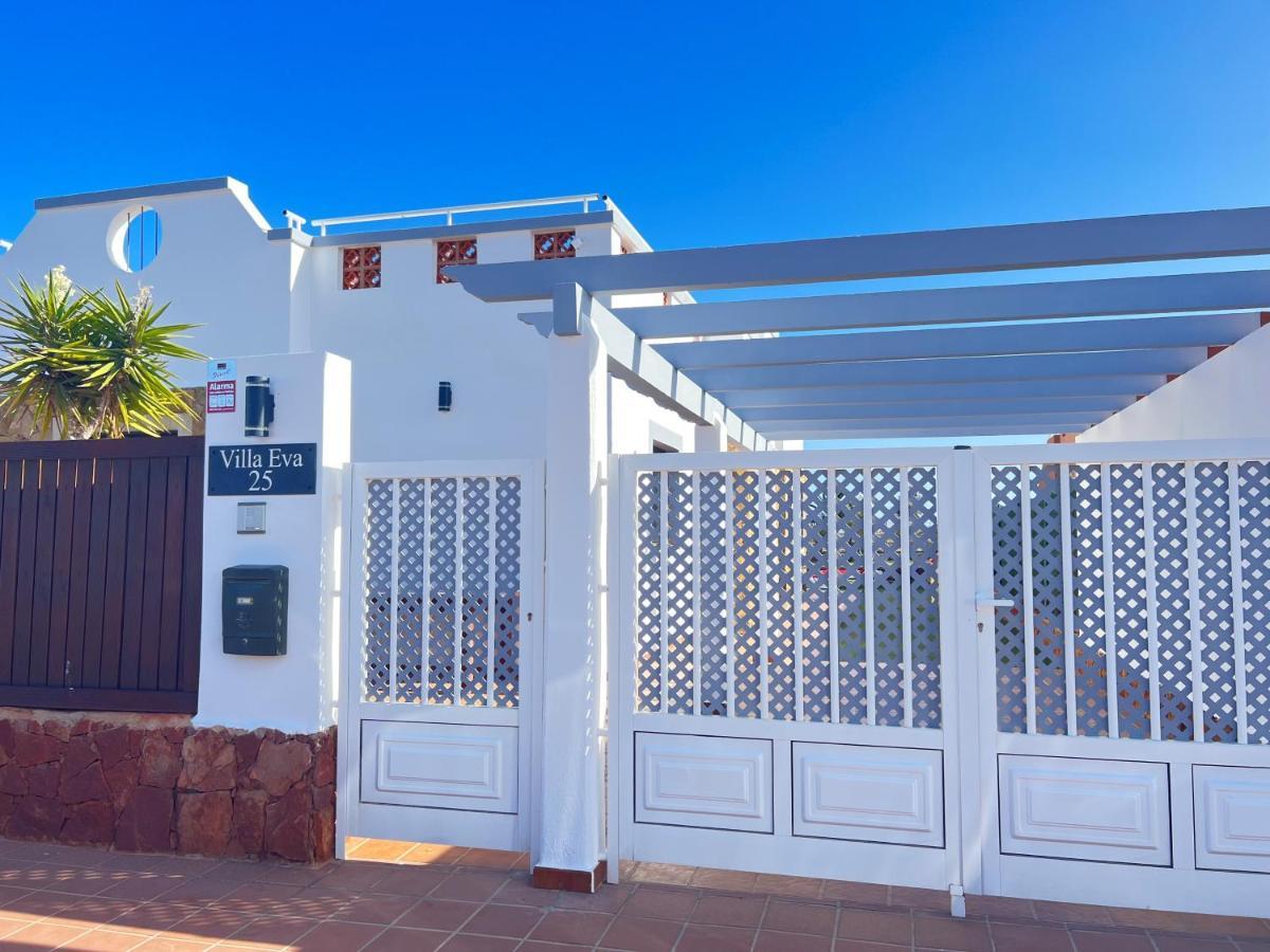 Villa Eva - New To The Market, Fully Refurbished Licensed Villa - Private Pool Caleta De Fuste Exteriör bild