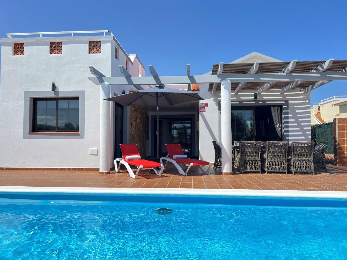 Villa Eva - New To The Market, Fully Refurbished Licensed Villa - Private Pool Caleta De Fuste Exteriör bild