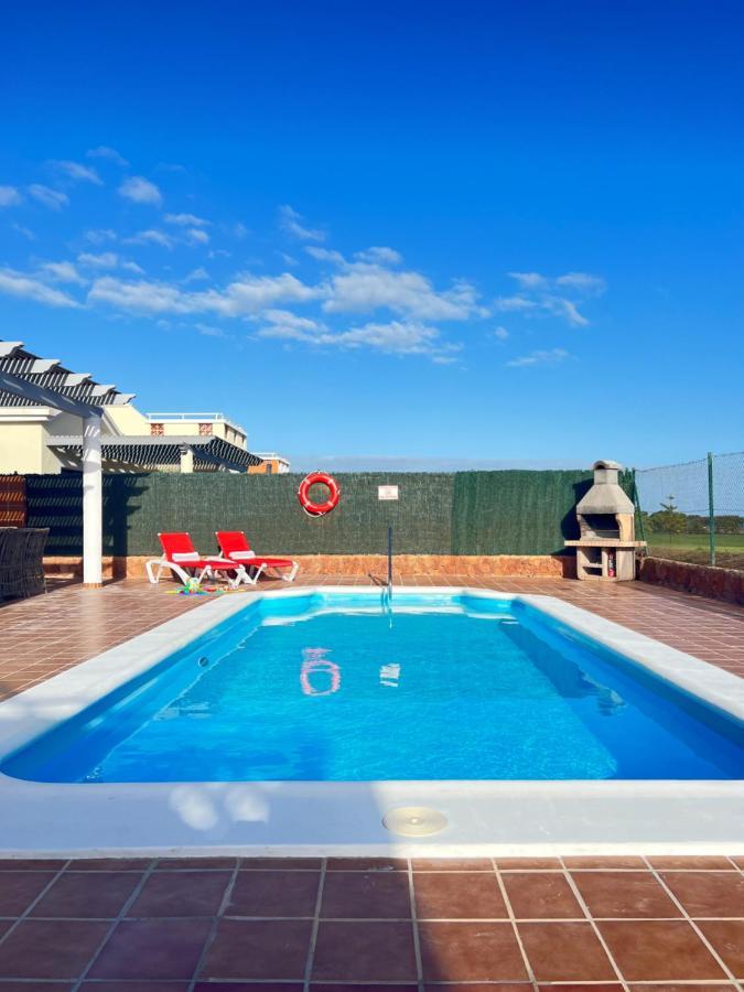 Villa Eva - New To The Market, Fully Refurbished Licensed Villa - Private Pool Caleta De Fuste Exteriör bild