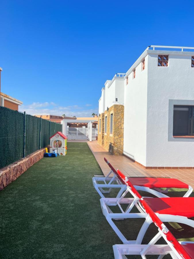 Villa Eva - New To The Market, Fully Refurbished Licensed Villa - Private Pool Caleta De Fuste Exteriör bild